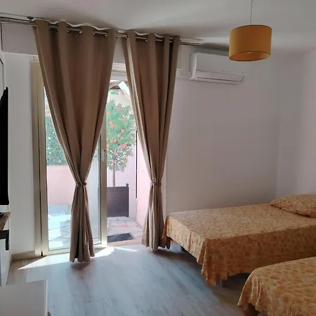 Apartament Boulouris Entre Et Piscine